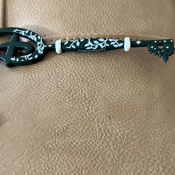 Disney’s exclusive, key and black and white with a castle - Picture 3 of 6